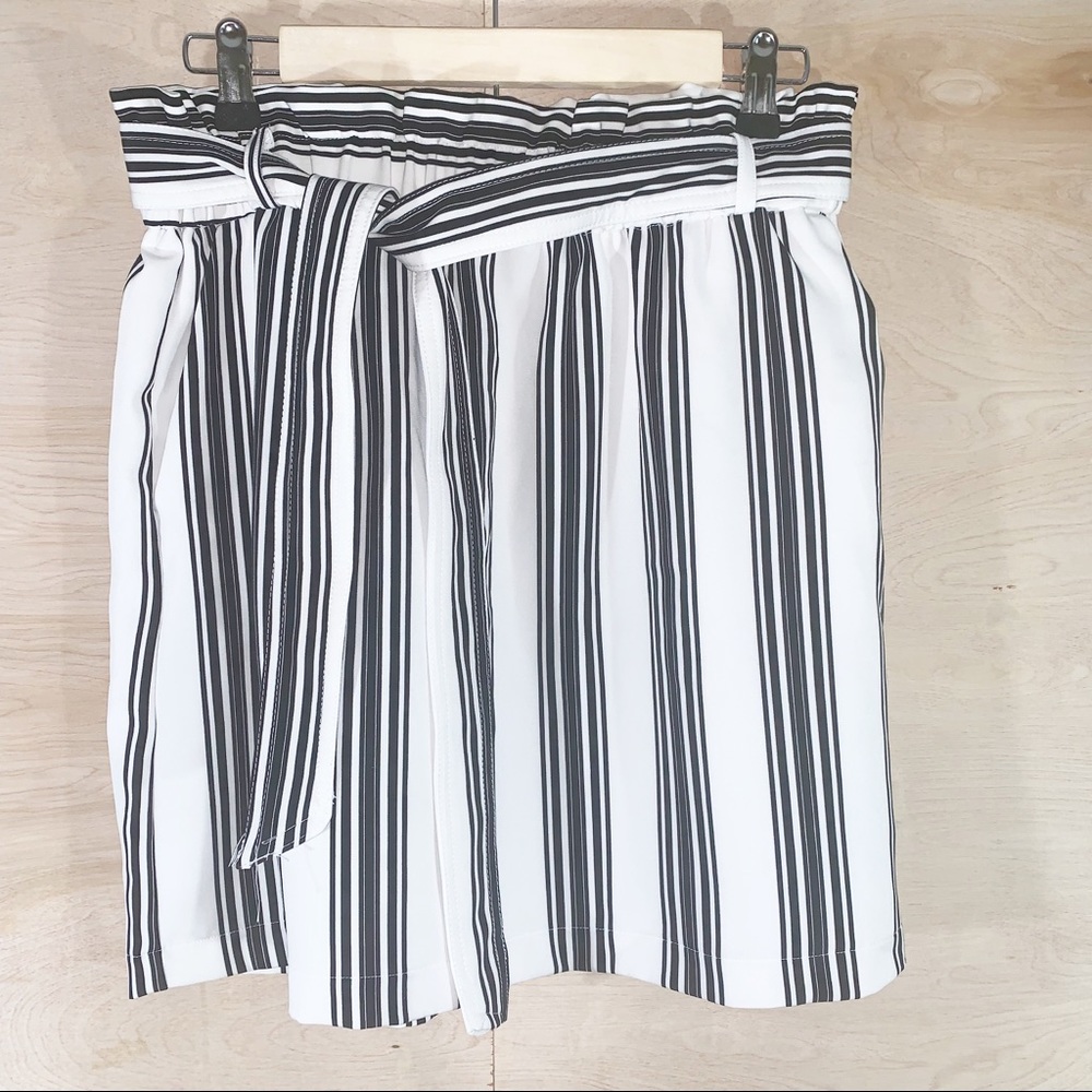 Urban Heritage | Belted Striped Paper Bag Skirt